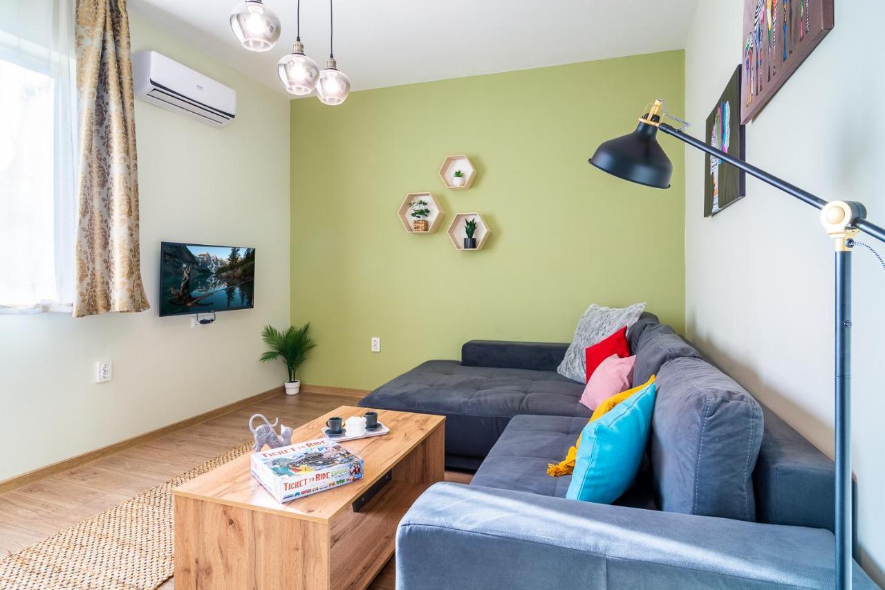 Madrid 2Bdr W Free Parking Near Metro, Serdika Mall Sofia Exterior photo